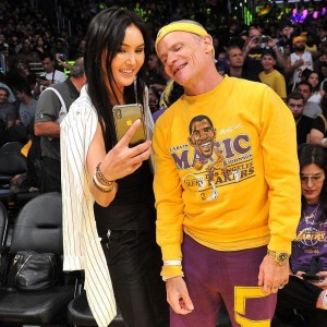 世界杯app下载-湖人领先12分惨遭逆转！三大致命败因让黄蜂完成18分大胜